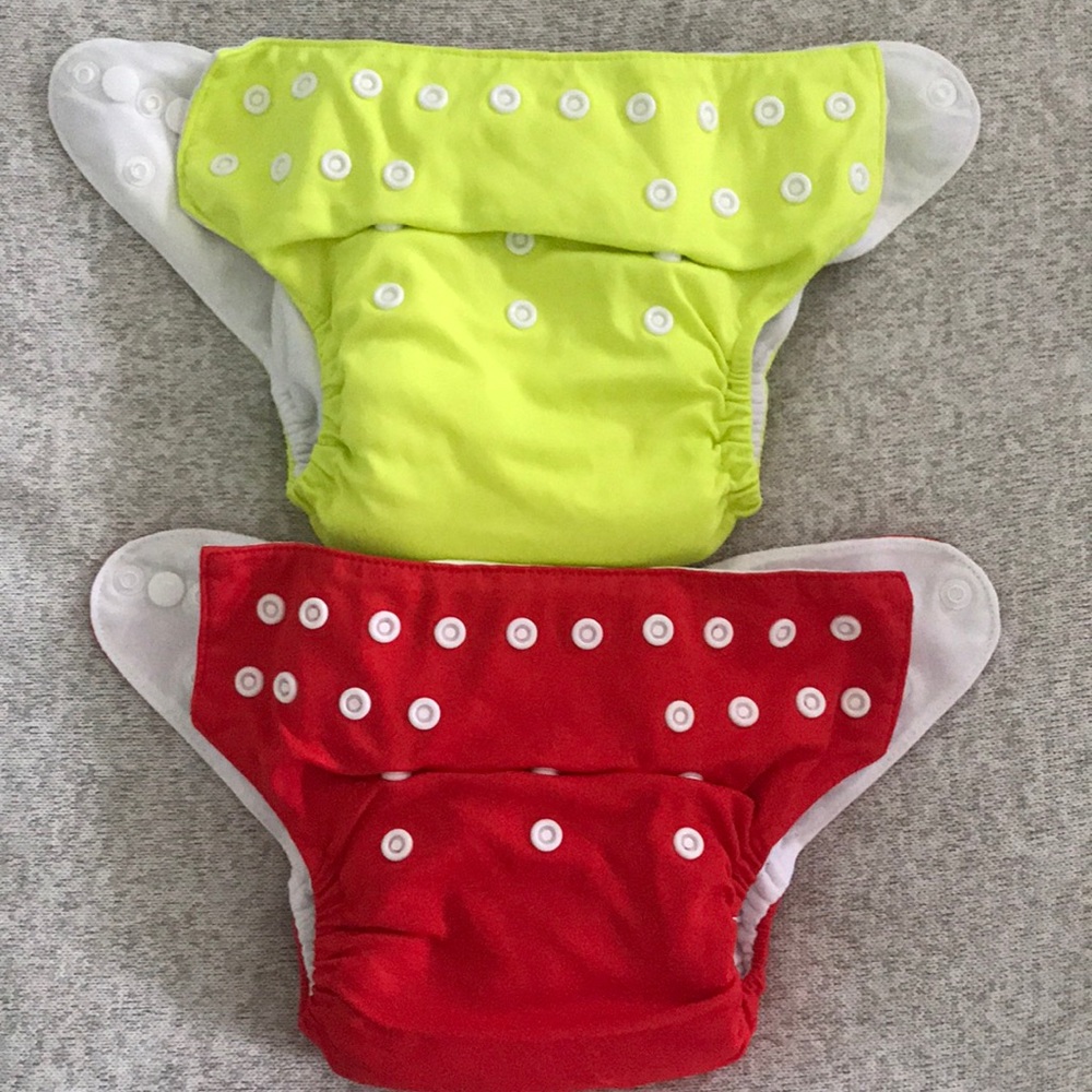2 pack Alva cloth diaper covers w inserts
